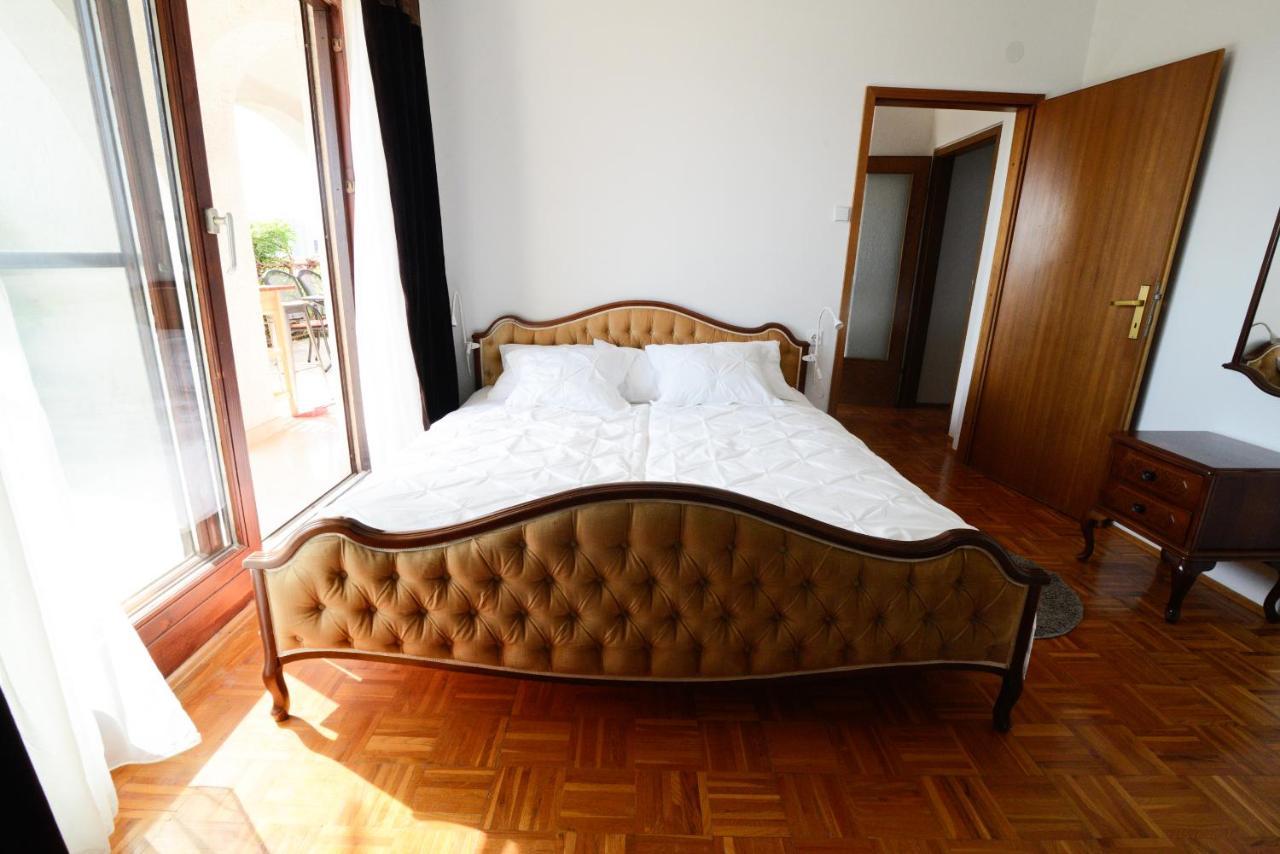 Apartment Glicinija Zadar Buitenkant foto