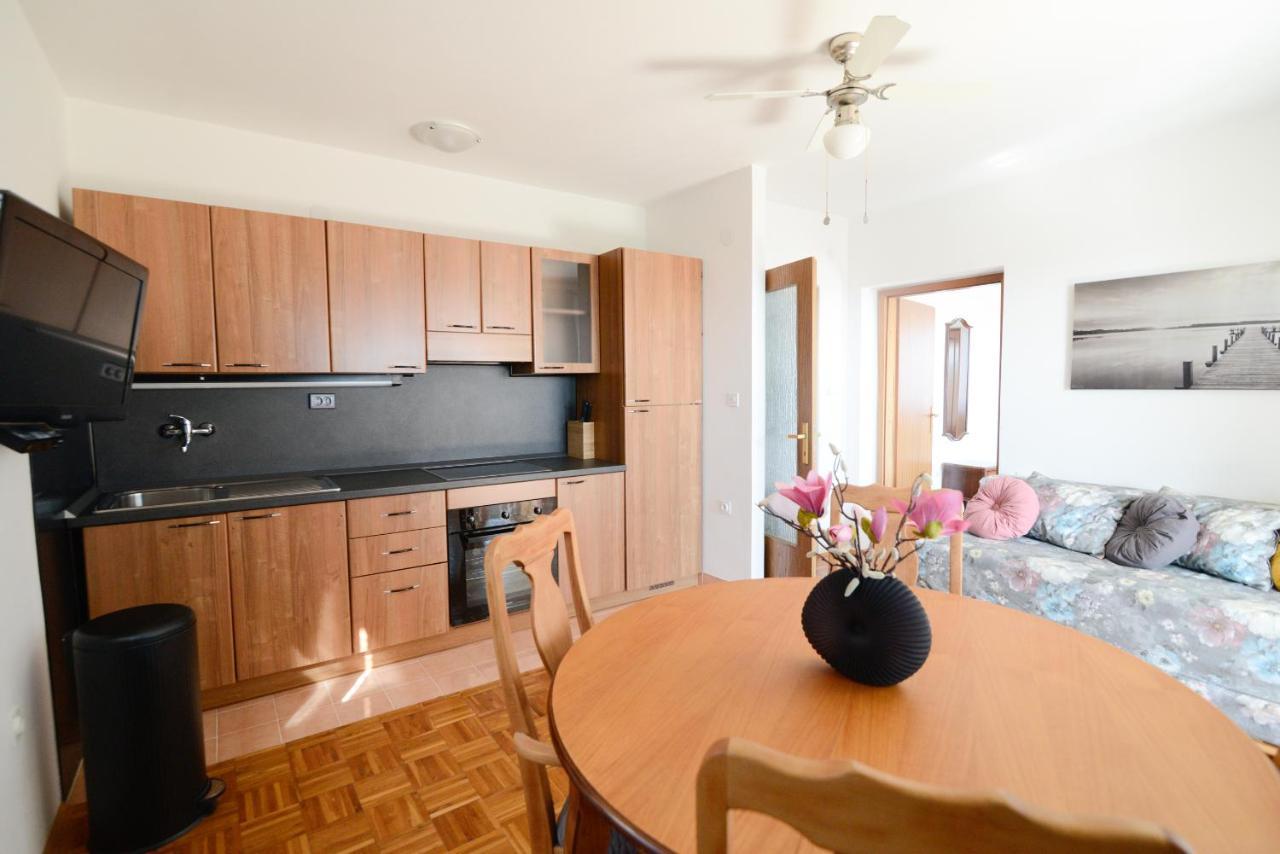 Apartment Glicinija Zadar Buitenkant foto